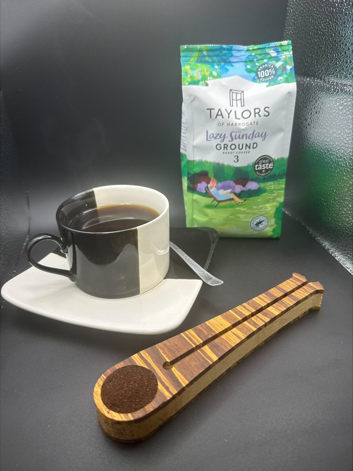 coffee scoop and clip in one