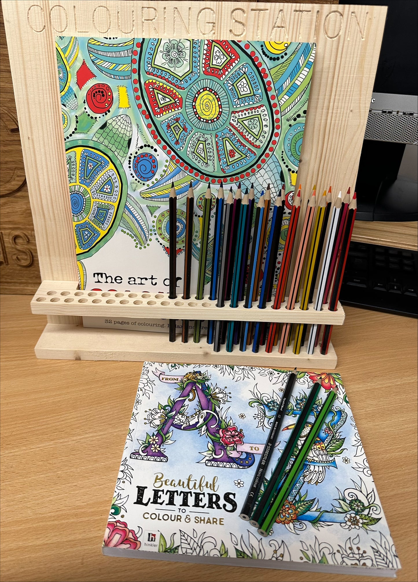 Colouring station